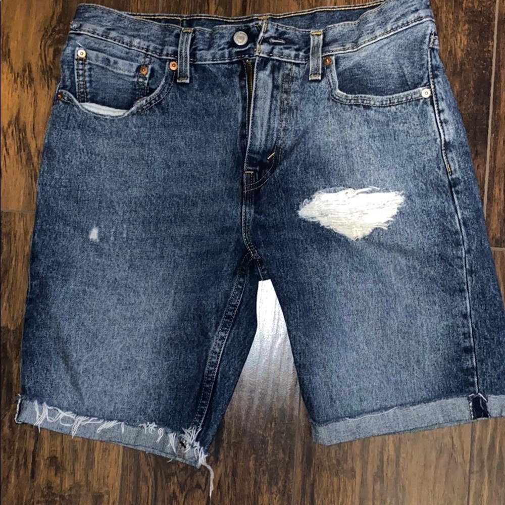 Men’s Levi shorts
